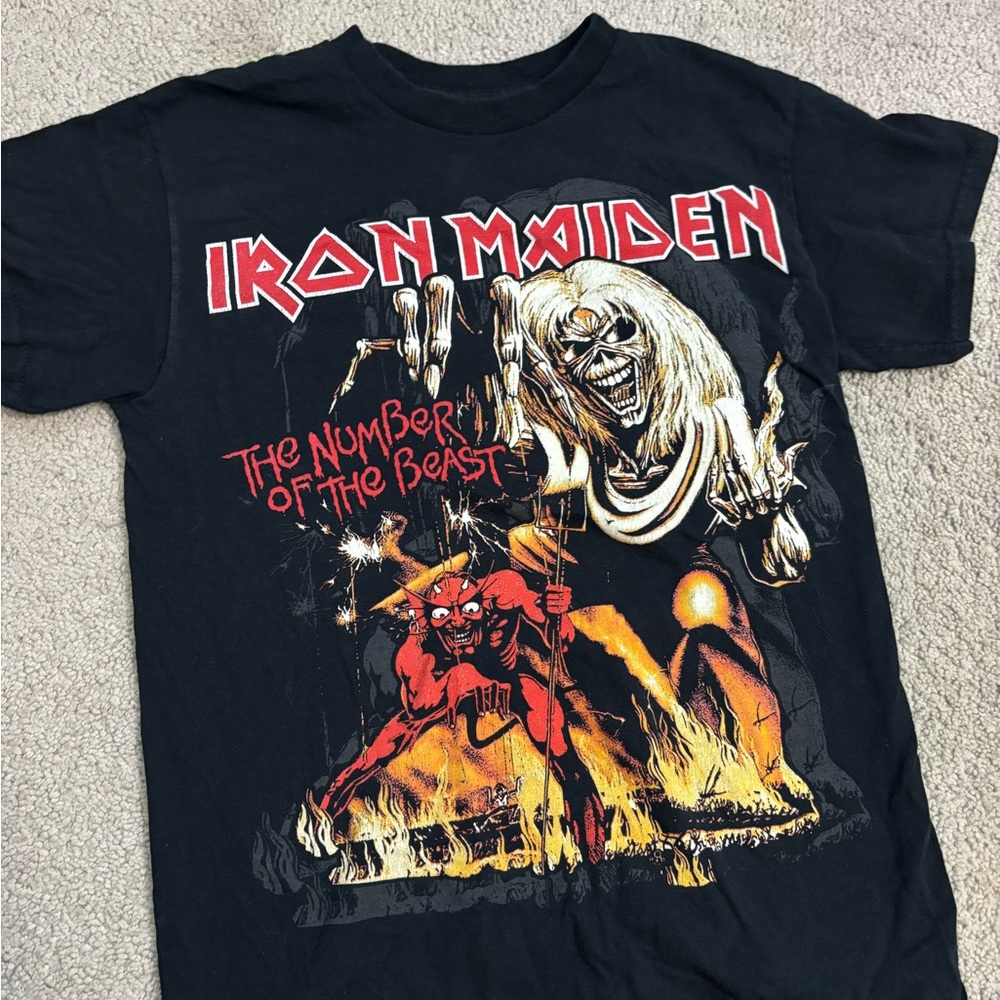 IRON MAIDEN SHIRT (size small)